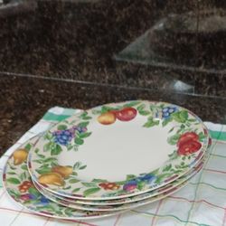 SAKURA Oneida Dinnerware 