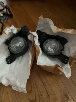 12-13 Mazda3 OEM fog light set