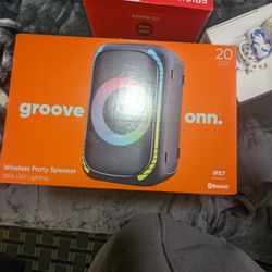 On Groove Bluetooth Speaker 