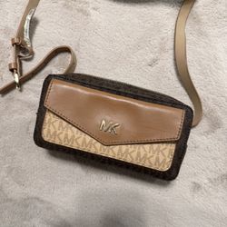 Michael Kors Fanny Pack Belt Bag 
