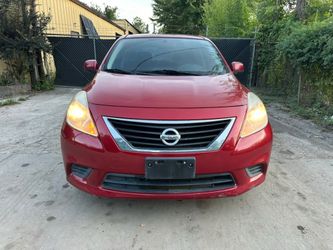 2013 Nissan Versa SV