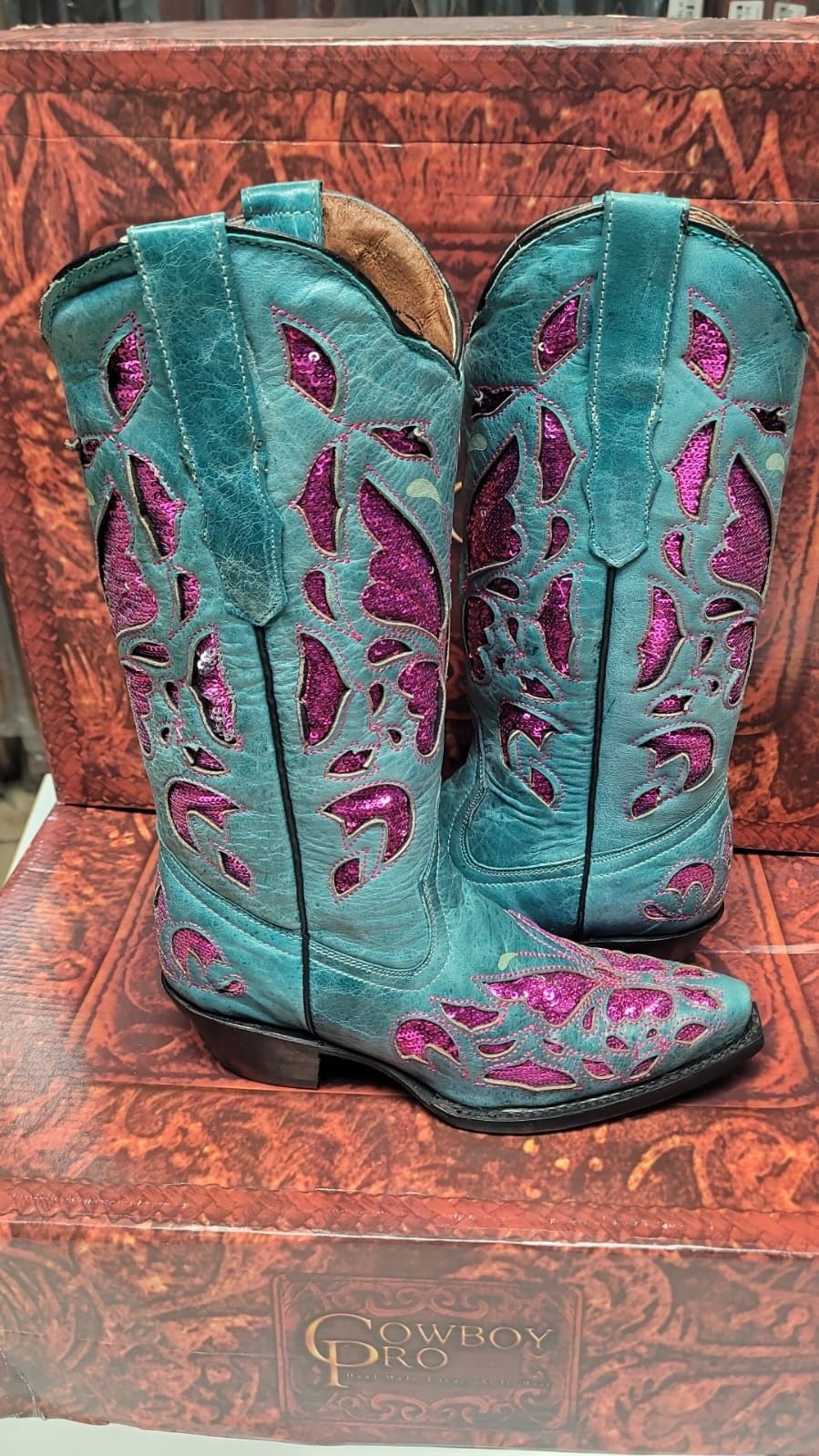 NEW REAL LEATHER LADIES COWBOY BOOTS AVAILABLE IN SIZE 5.5