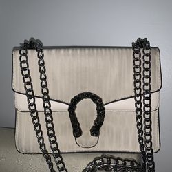 Crossbody/shoulder bag