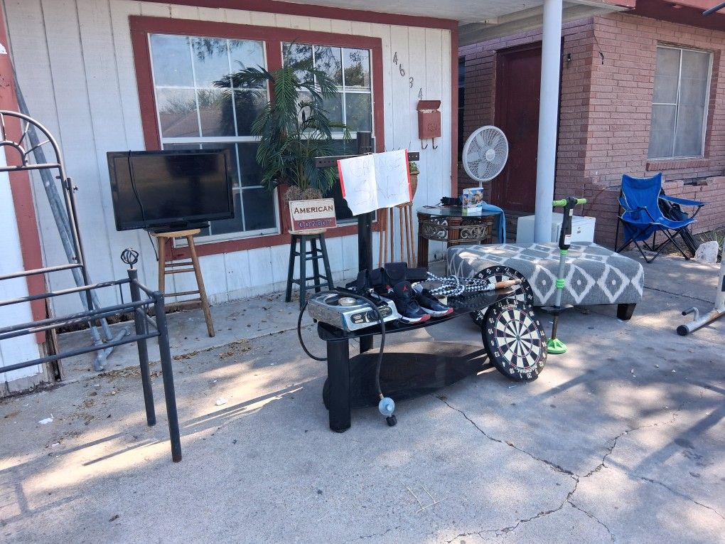 Garage Sell 4634 Adkins