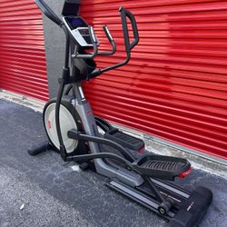 ELLIPTICAL TRAINER / PRO-FORM PRO 9.9/ IN GREAT CONDITION/ DELIVERY NEGOTIABLE 