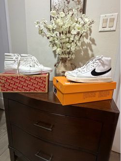 Women Nike/vans size  8.5
