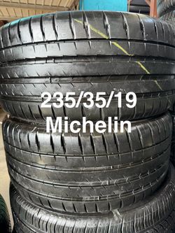 235/35/19 (2) Michelin Pilot Sport 4 S