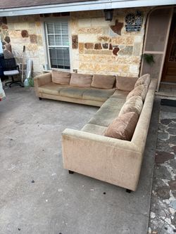 Free Sectional