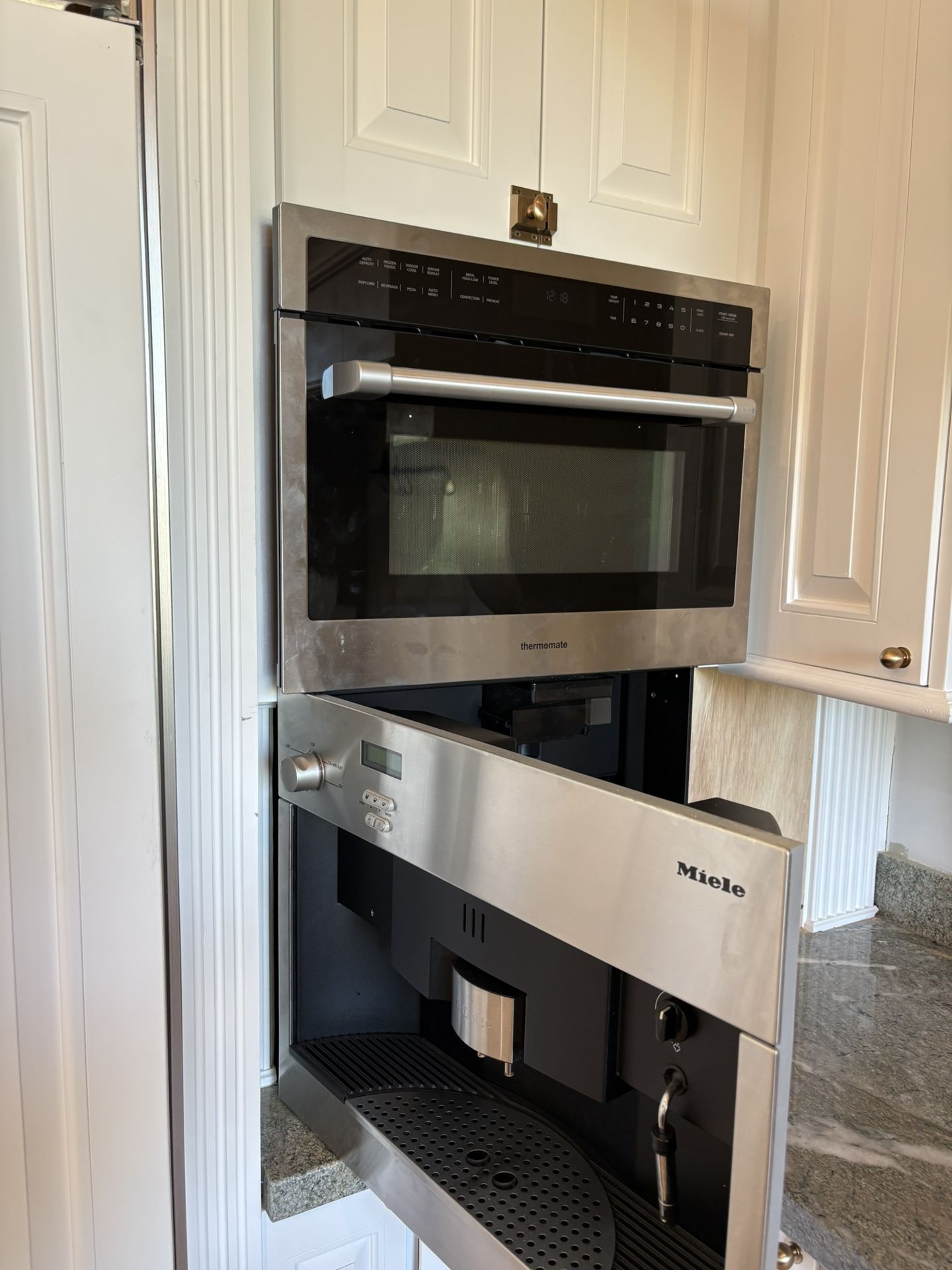 Microwave Oven
