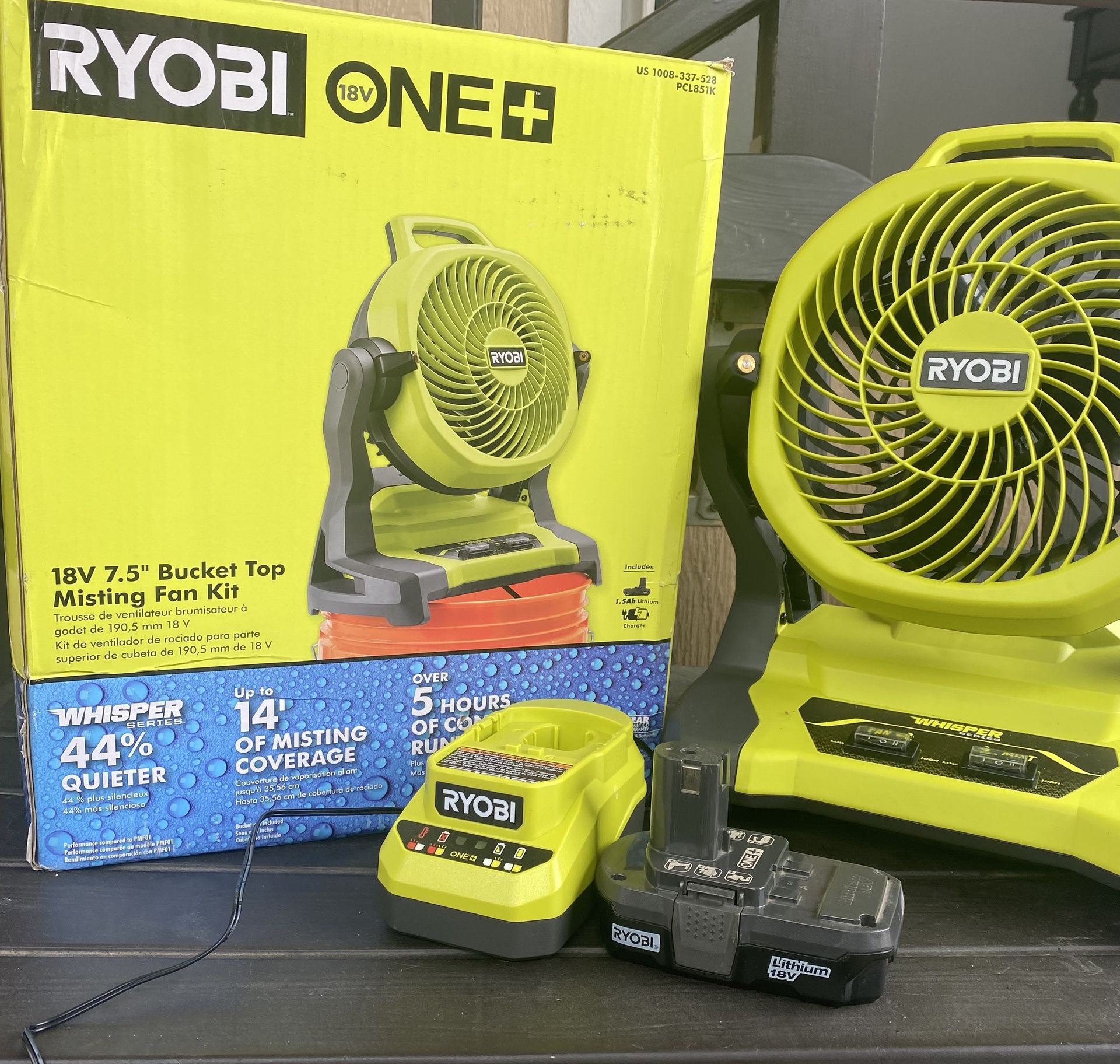 Ryobi 18V One+ 7.5 in Bucket Top Misting Fan Kit