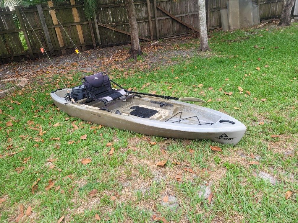 Kayak Ascend FS12t Angler