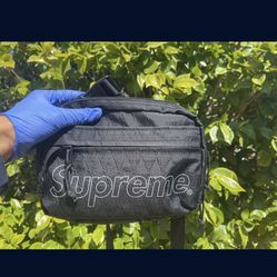 supreme fw18 shoulder bag 