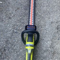 Ryobi Trineadora
