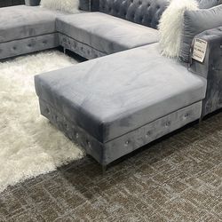4 pc Sectional