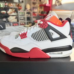 Air Jordan 4 Fire Red Size 8