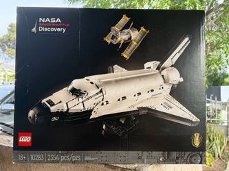 LEGO NASA Space Shuttle Discovery 10283 RETIRED ~ Brand New