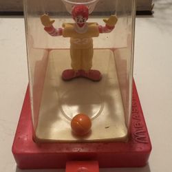 McDonald's Basketball Ronald Clown toy 2001