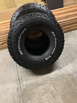 Set Of 4 Bf Goodrich Tires 35/12.50/r15 In Fair Conditions