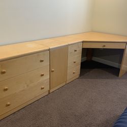 Maple Wooden Bedroom Furniture Set