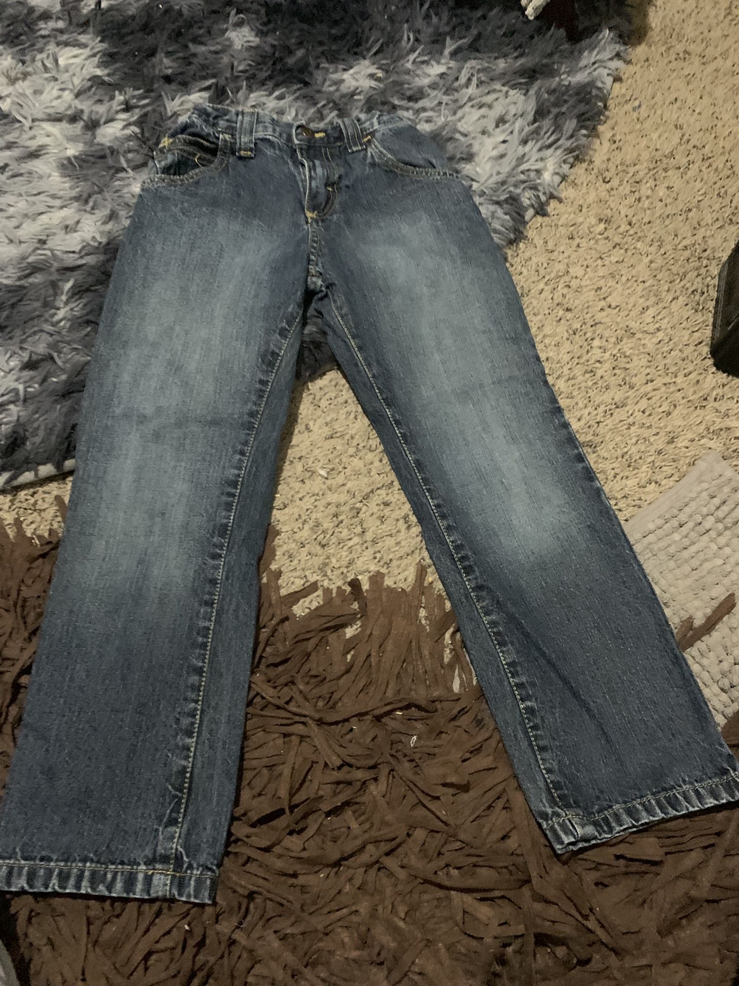 Brand New Multiple Pairs Of Jeans 
