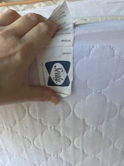 Serta Baby Crib Matress Includes Cover 