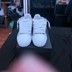 Numeris Size 44 10.5-11