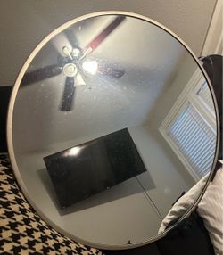 Circle Mirror