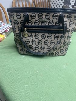 Micheal  Kors30