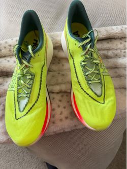 Hoka Cielo X1 3.0 Running Shoe. Only 1 mile on shoe