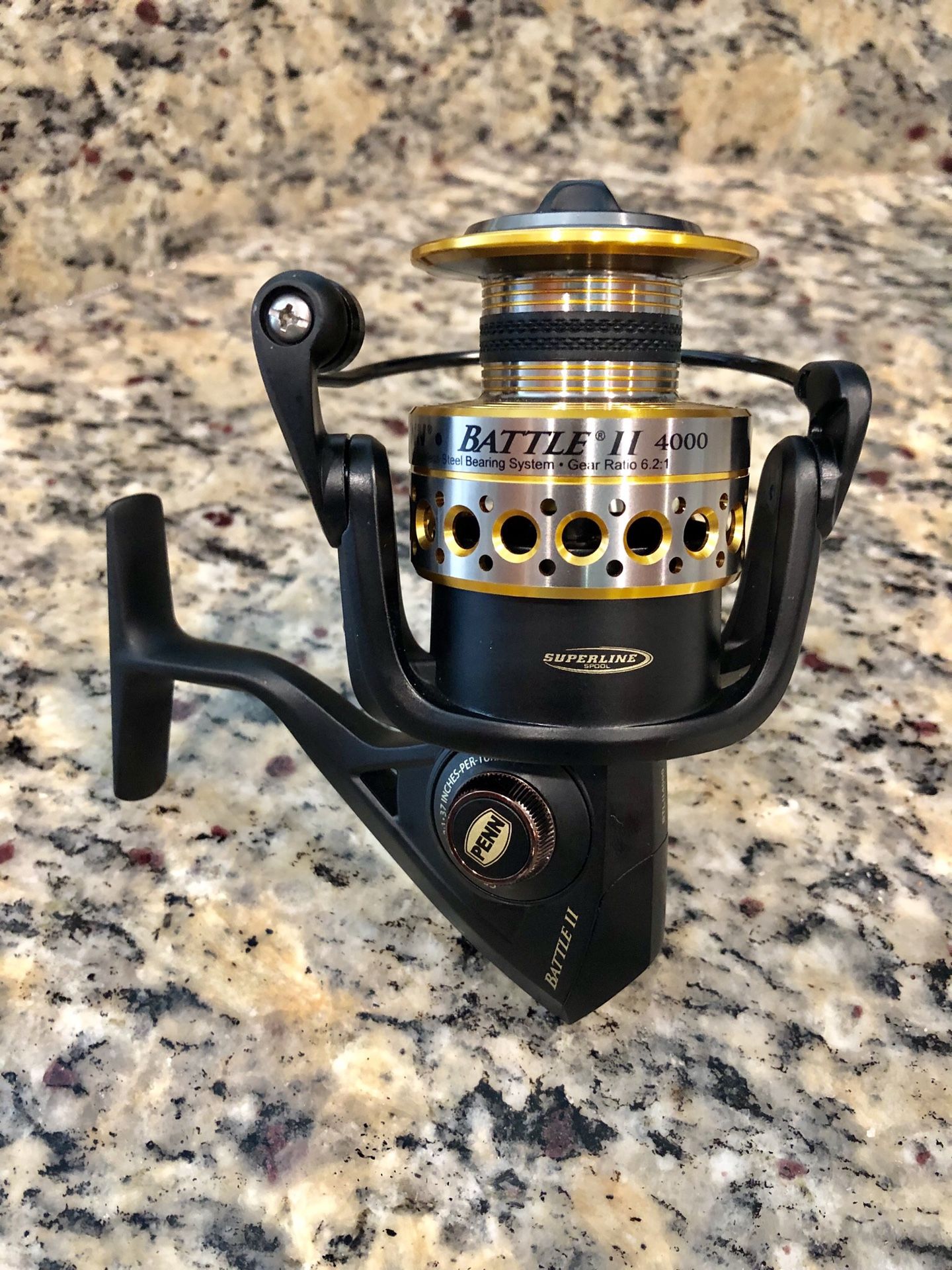 New Penn Battle II 4000 Fishing Reel