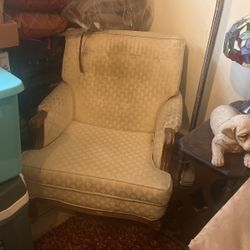 2 Matching Chairs