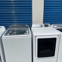 Samsung electric top-loading washer and dryer extra capacity/ Lavadora y secadora marca Samsung