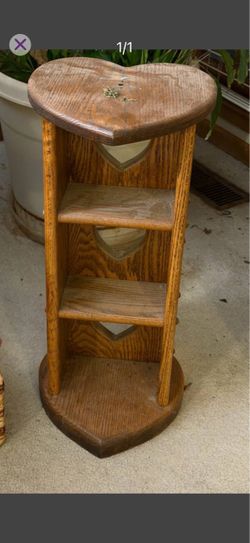 Heart shelf
