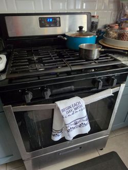 GAS STOVE