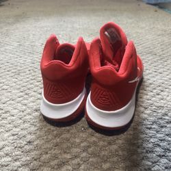 Kyrie Flytrap 5