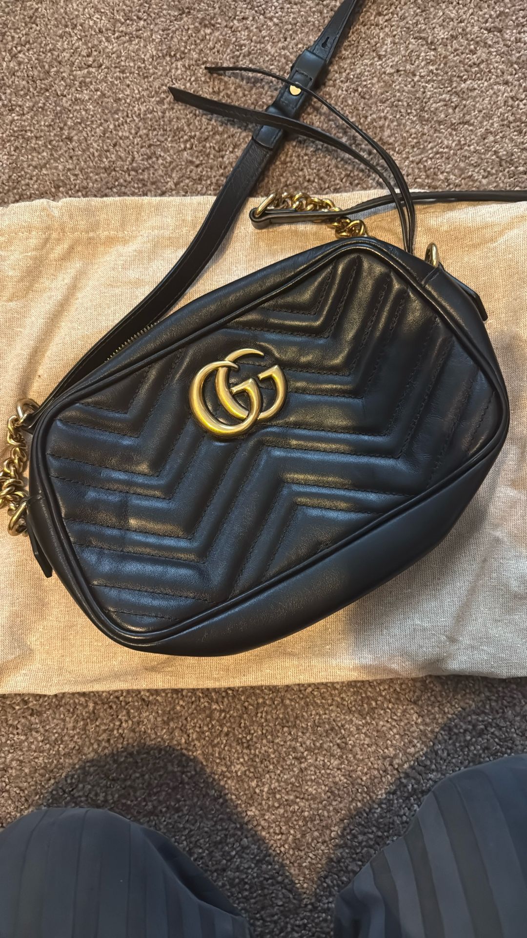 Gucci GGMarmont  Black Leather Cross Body 