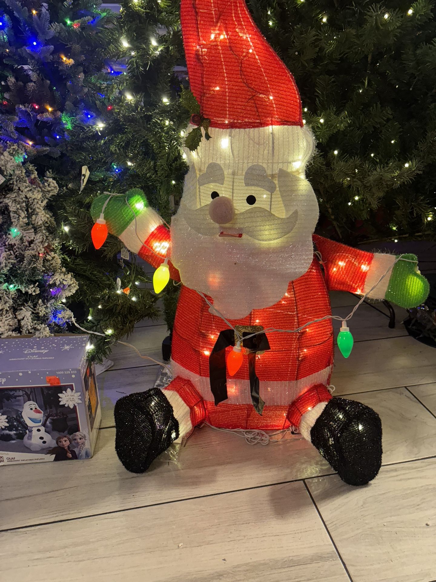 Home Accents 3 Ft Yuletide 36” LED Santa String Lights Tinsel Lighted Yard Decor