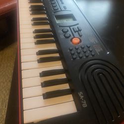 CASIO PIANO KEYBOARD 