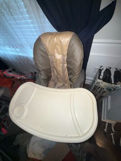 Kids high chairs