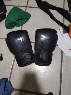 Boxing gloves black size 08-oz