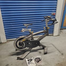 CycleOps Pro 300PT Indoor Cycle Spin Bike-I Can Deliver 