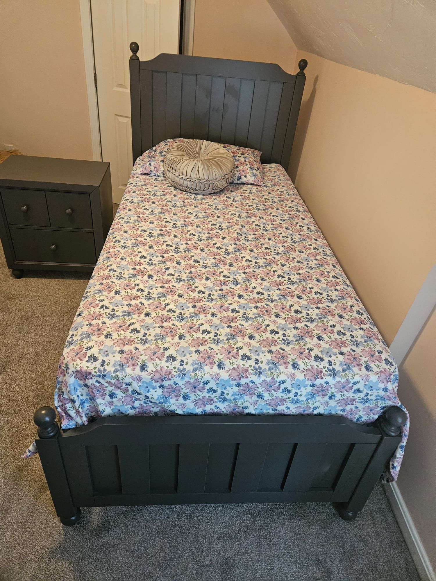 Twin Bedroom Set