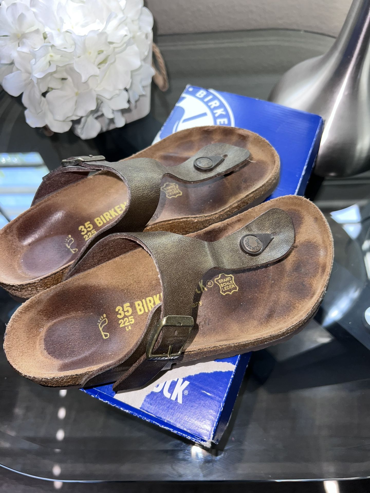 Gizeh Golden Brown Birkenstock Size 5