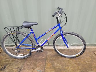 Vintage blue Trek mountain track 800 Rigid Mountain bike (As is)