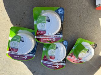 Smoke and Carbon Monoxide alarms detectors