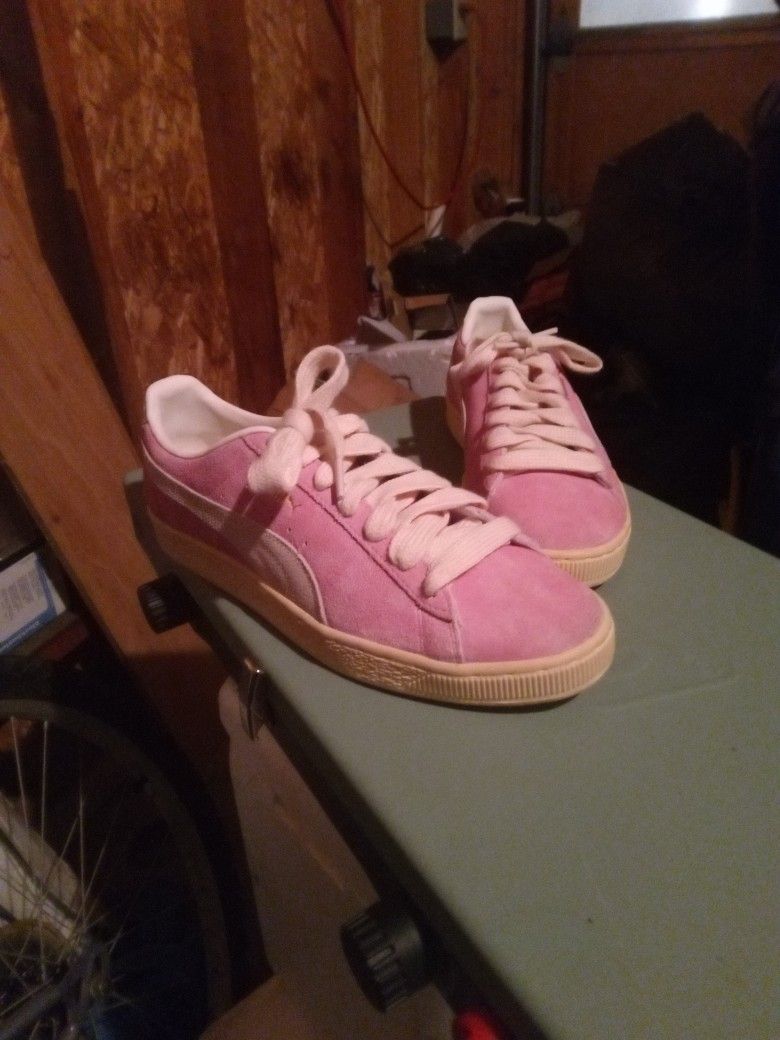 Puma Suede Pink  ($120.00 Retail)