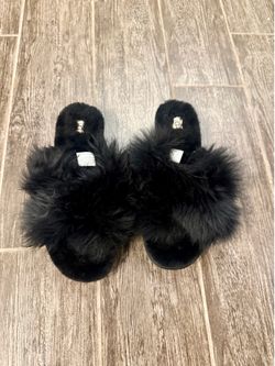 Size 11 fuzzy UGG slippers