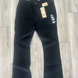  NEw Levi’s Women’s High Rise  Bootcut 34x32 