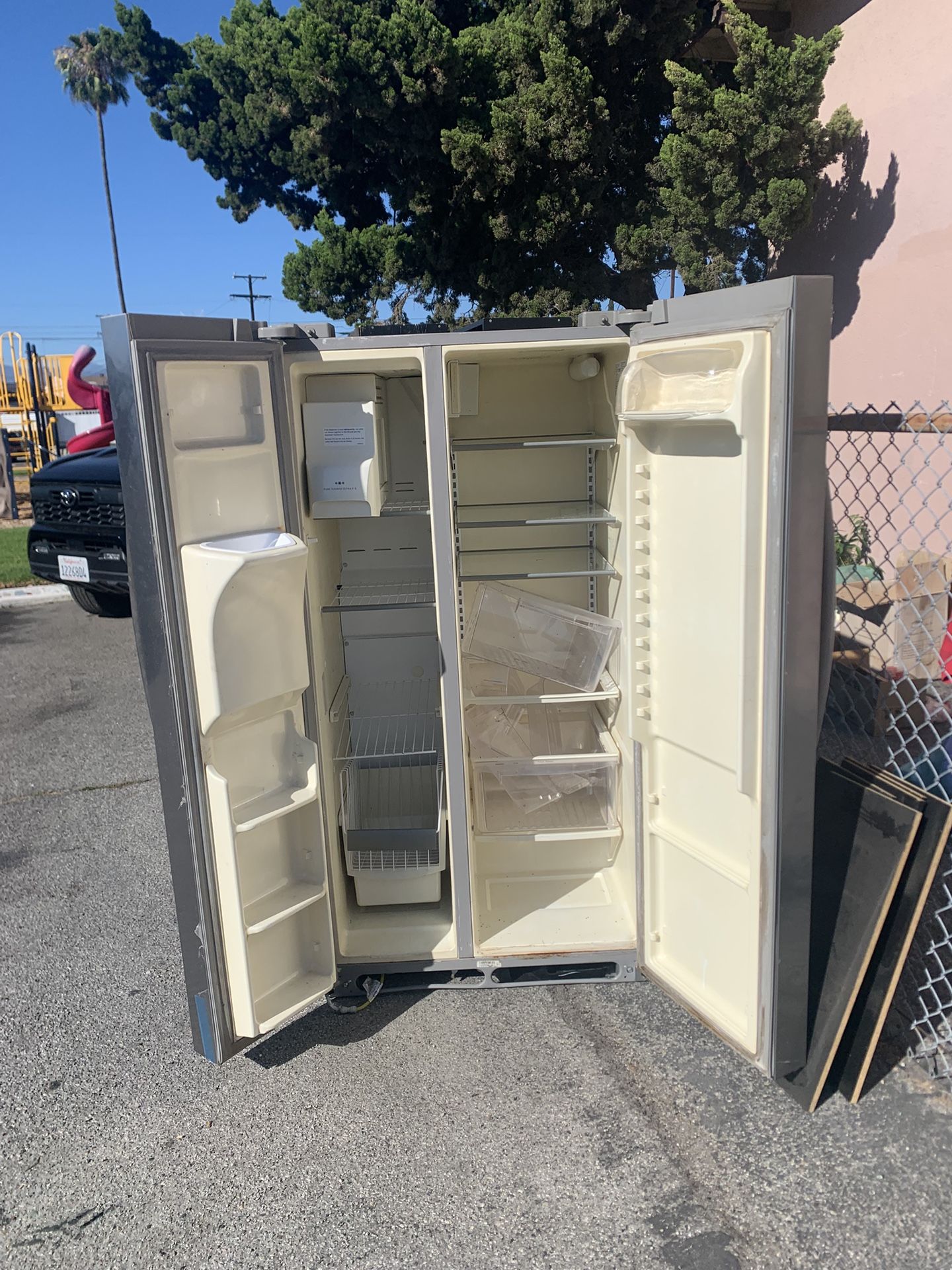Refrigerator