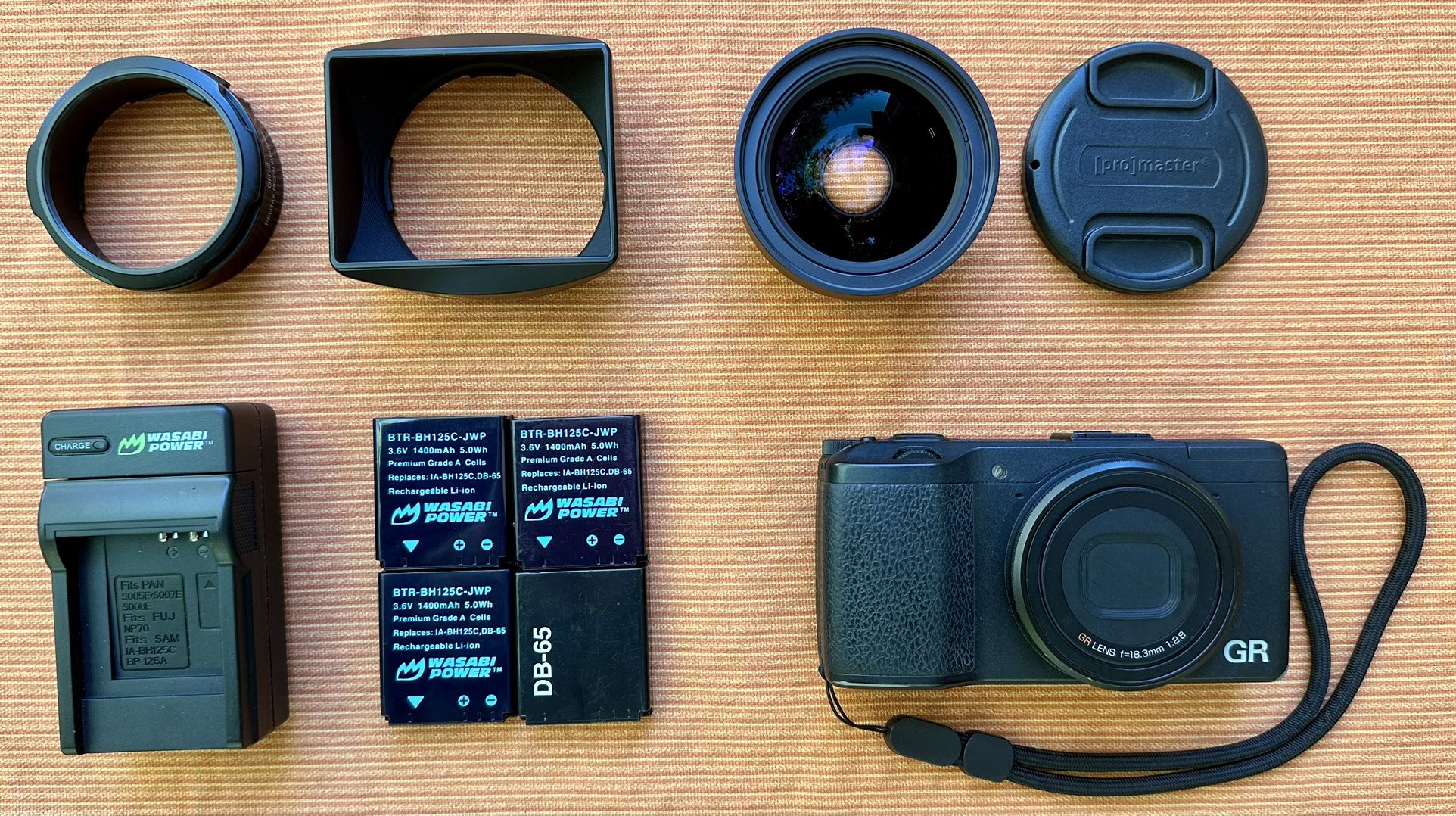 Ricoh GR 16.2mp APS-C Sensor, 21mm Lens, Hood…